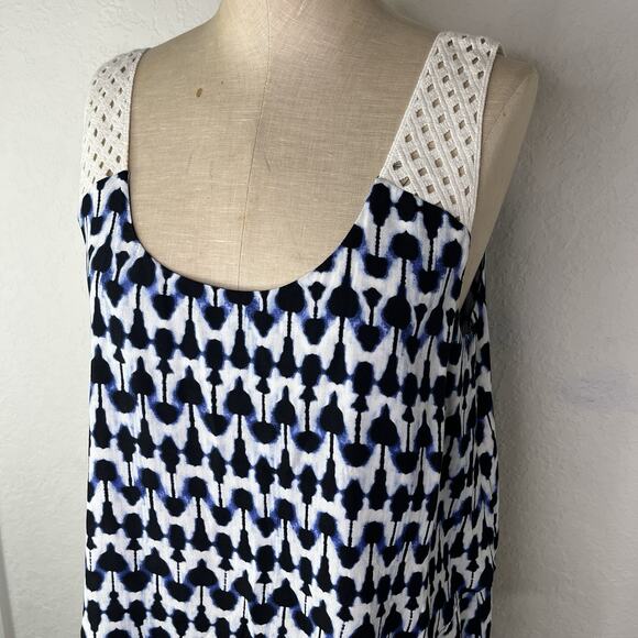 Reitmans Basic Blouse Size M double layer, White and blue, cotton straps, casual - Picture 4 of 7
